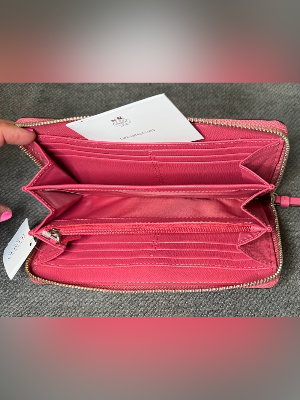 Coach Pink Darcy Bow Crossgrain Leather Accordion Zip-Around Wallet NWT - Picture 7 of 8